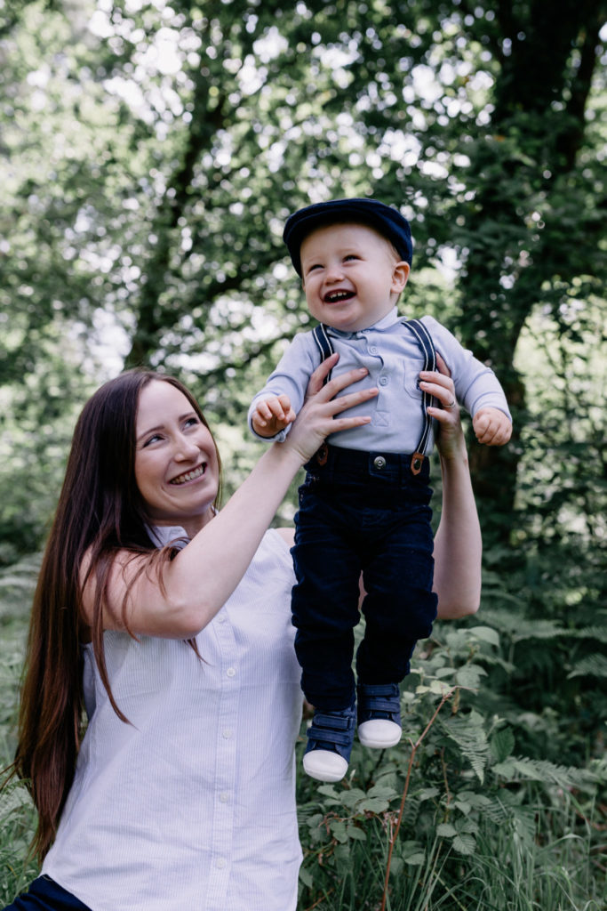 mum lifting a boy in the air | Natural family lifestyle photography | Hampshire | Basingstoke | Ewa Jones Photography