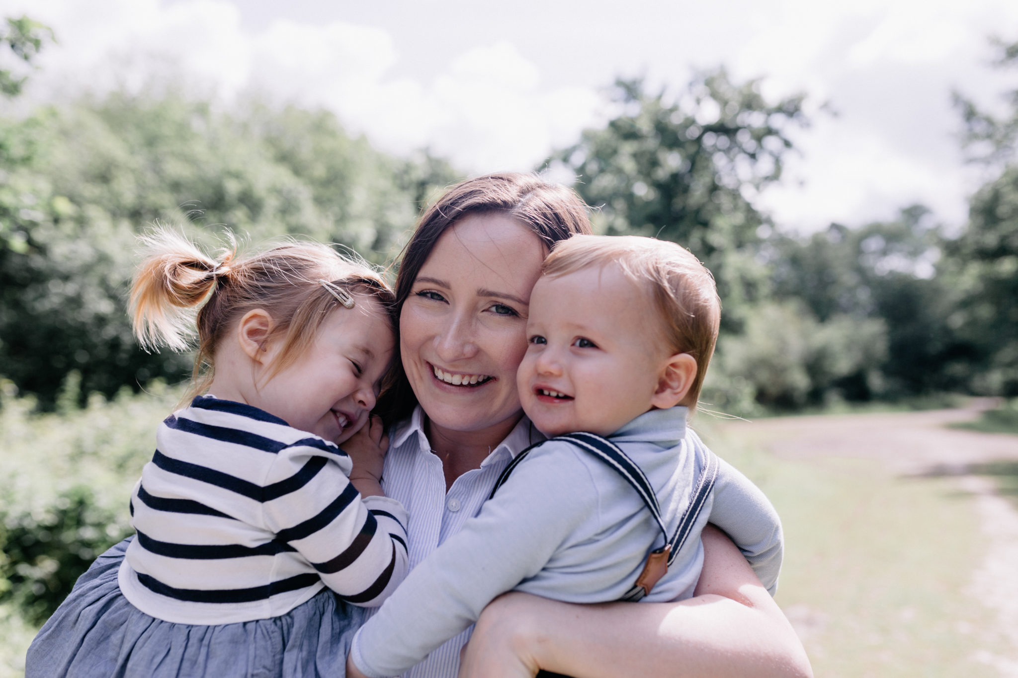 Mum cuddling her children | Family lifestyle photography | Boy and girl | Brother and sister | Hampshire | Basigstoke | Ewa Jones Photography