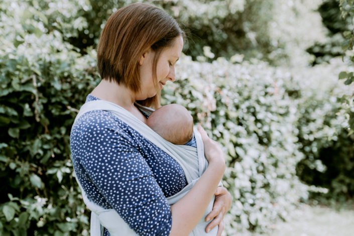 In home lifestyle newborn photo session | Outdoor newborn photo session | Ewa Jones Photography