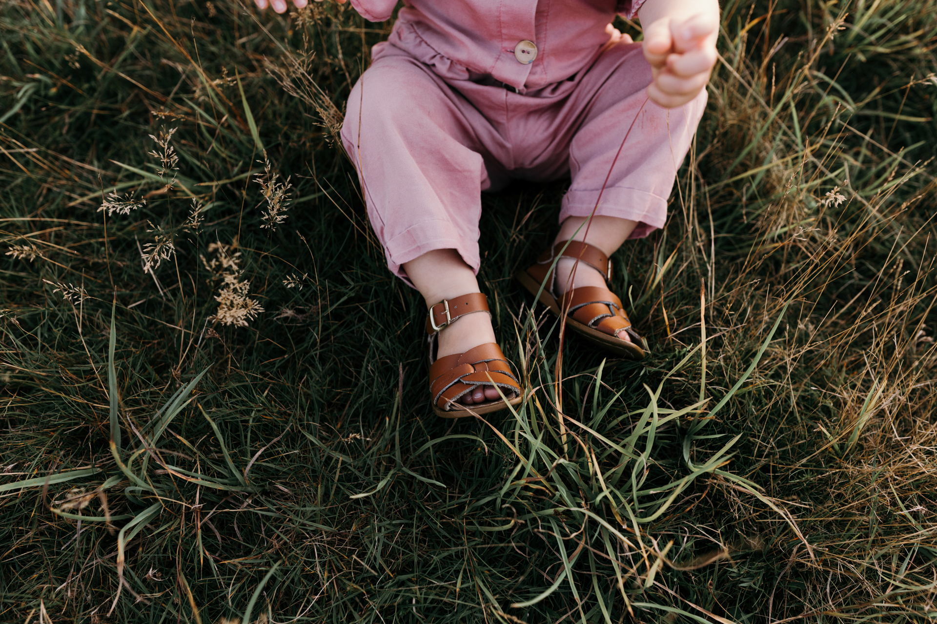 Toddlers feet. Details. Family lifestyle photography in Basingstoke. Hampshire. Ewa Jones Photography