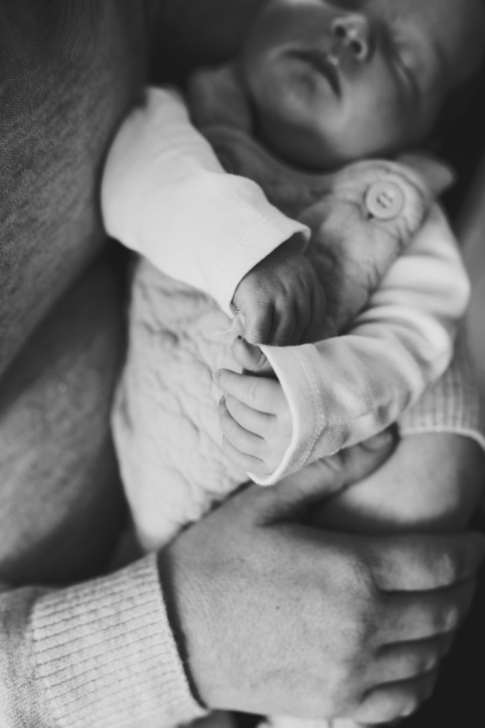 close up of babies hands. Babies tiny details. Newborn photography in Hamsphire. Ewa Jones Photography
