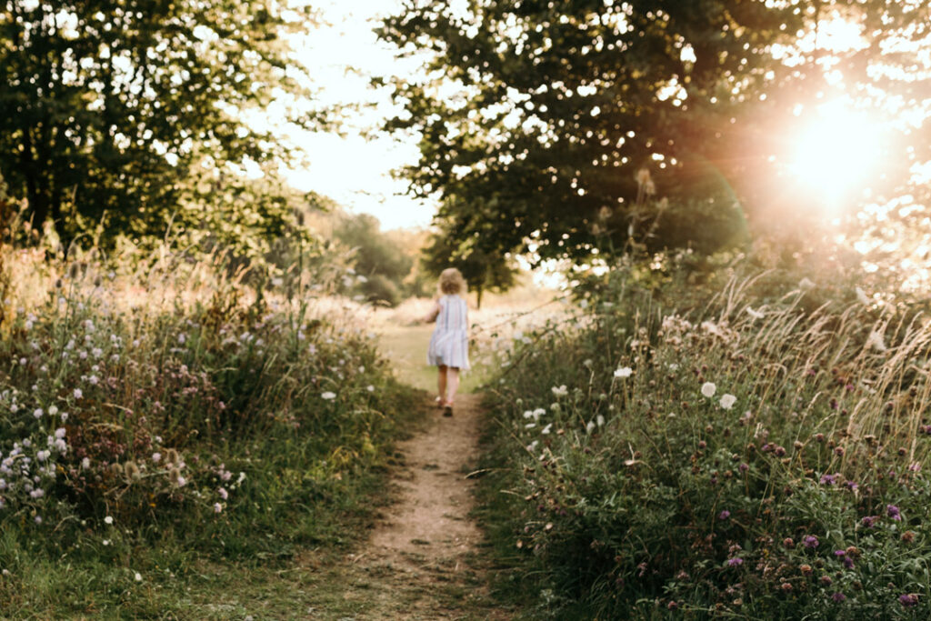 When I met Jelly and learned how to do eyelash kisses. Lovely sunset maternity photography in Basingstoke. Ewa Jones Photography