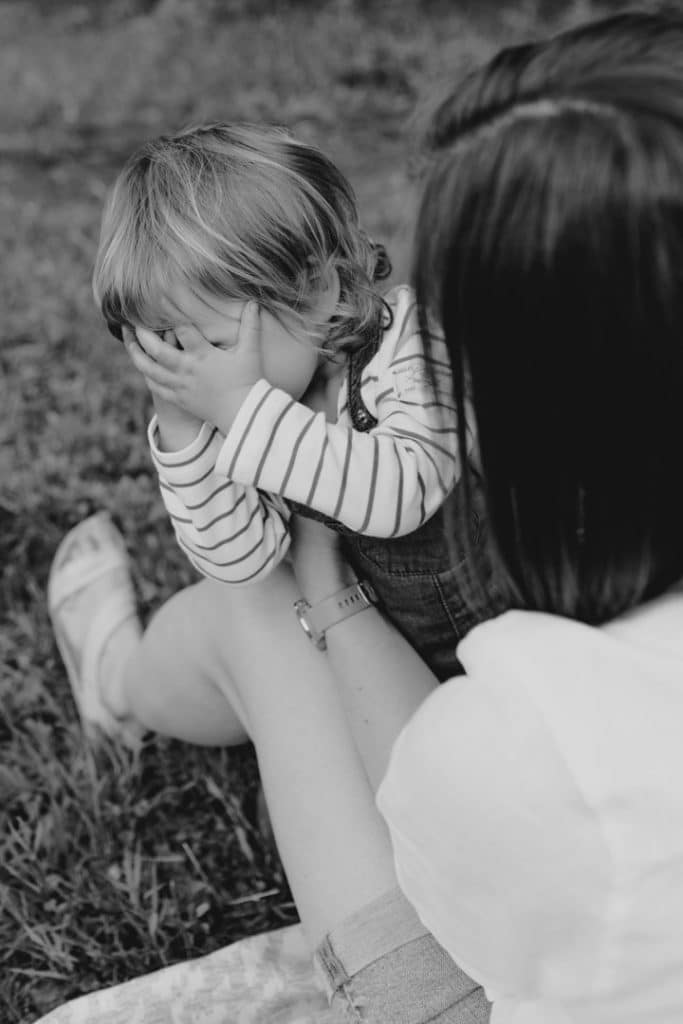 Natural lifestyle family photography in Basingstoke, Hampshire. Benefits of and outdoor family photoshoot. Basingstoke photographer. Ewa Jones Photography