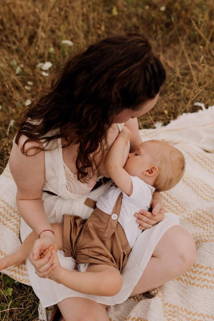 Breastfeeding photo session in Hampshire Ewa Jones Photography