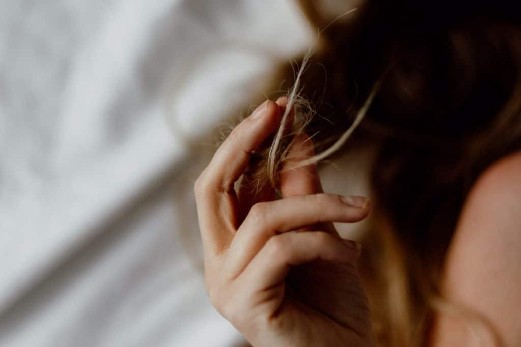 Empowering female photo sessions. Female intimate boudoir session in Basingstoke hamsphire. Hampshire photographer. Basingstoke female photographer.Ewa Jones Photography