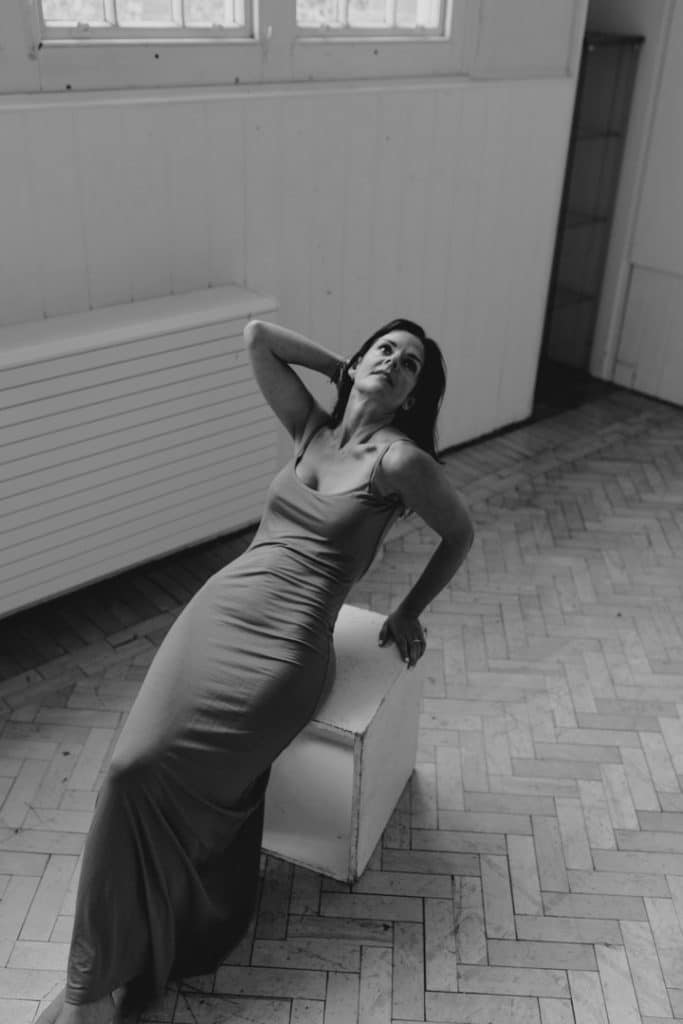 Women photo sessions in the studio. Basingstoke photo shoot. Basingstoke photographer. Hampshire photo sessions. Ewa Jones Photography