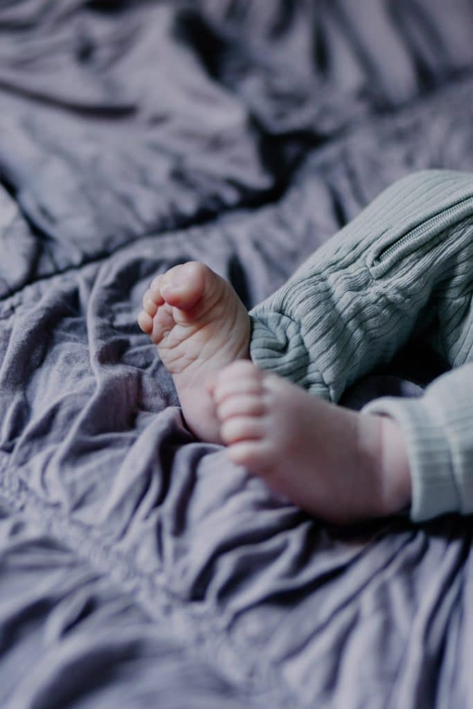 Close up of baby feet. Hampshire newborn photographer. hampshire photographer. Ewa Jones Photography.