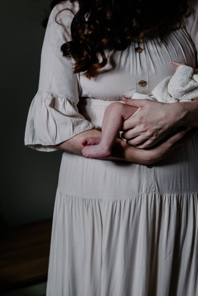 close up of baby's feet. Lifestyle in home newborn photo session. Hampshire newborn photographer. Ewa Jones Photography