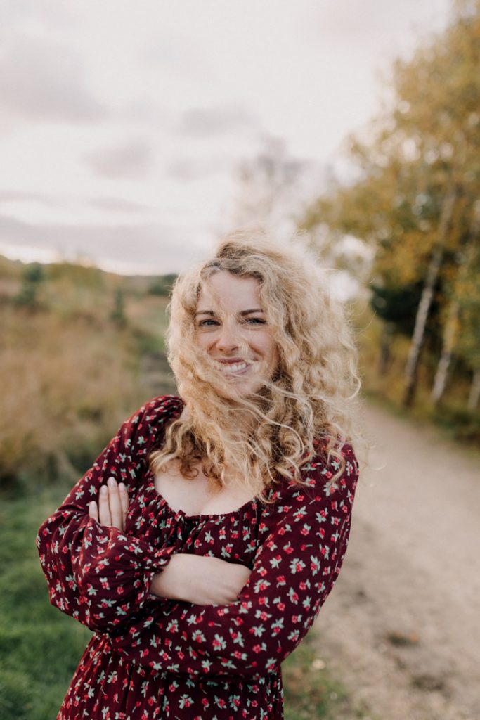female is smiling and looking at the camera. Hampshire photographer. Basingstoke female photographer. Ewa Jones Photography