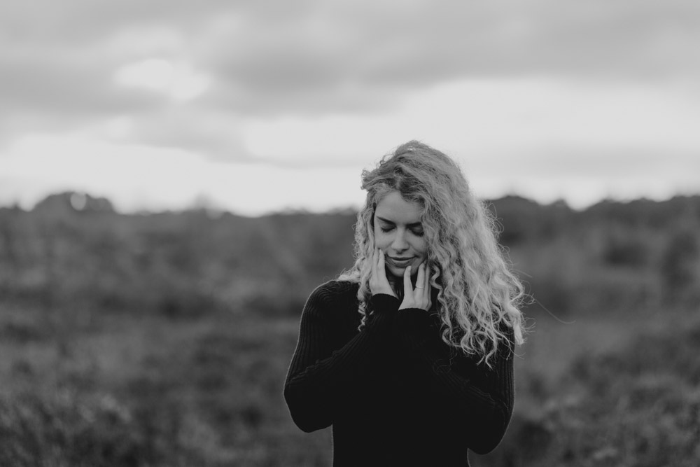 Inner beauty and natural photo session. Women phpto session. Celebrating yourself celebrating women. Hampshire photoshoot. Basingstoke photographer. Ewa Jones Photography