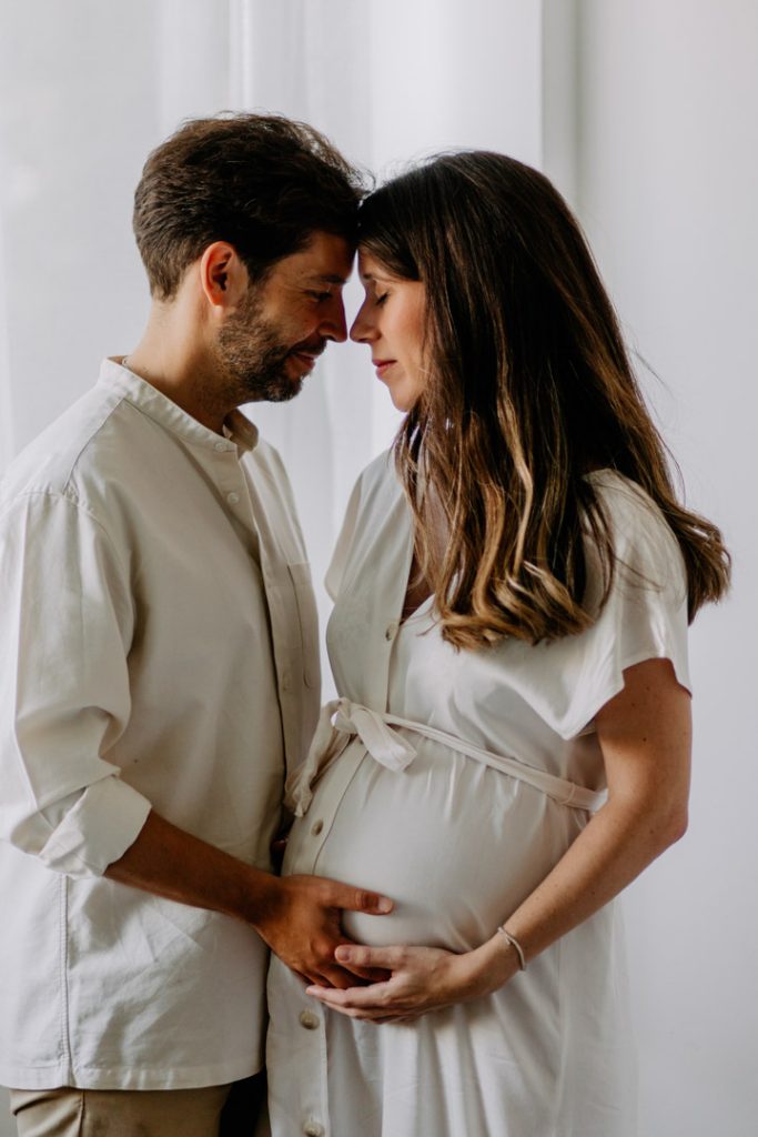 Intimate maternity portraits. Love before baby photoshoot. Hampshire photographer. Ewa Jones photography