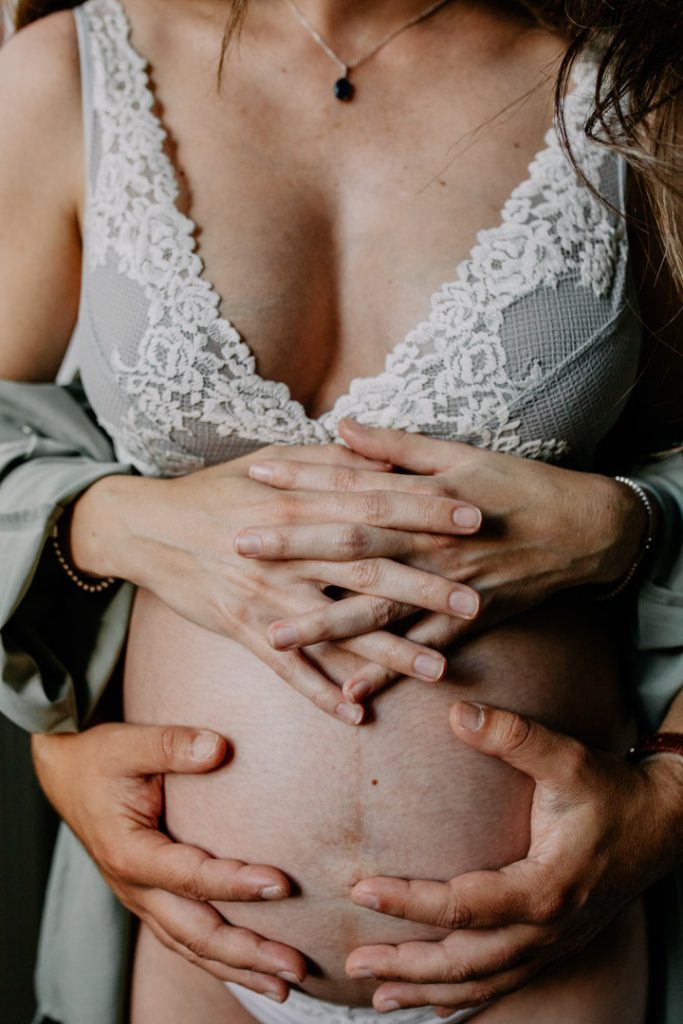 Close up of baby bump. in home natural maternity portrait. London maternity photographer. Ewa jones photography