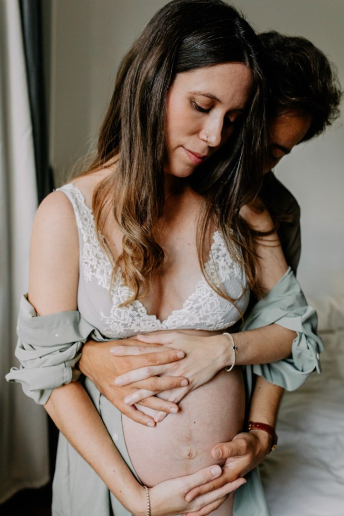 Close up of baby bump. in home natural maternity portrait. London maternity photographer. Ewa jones photography