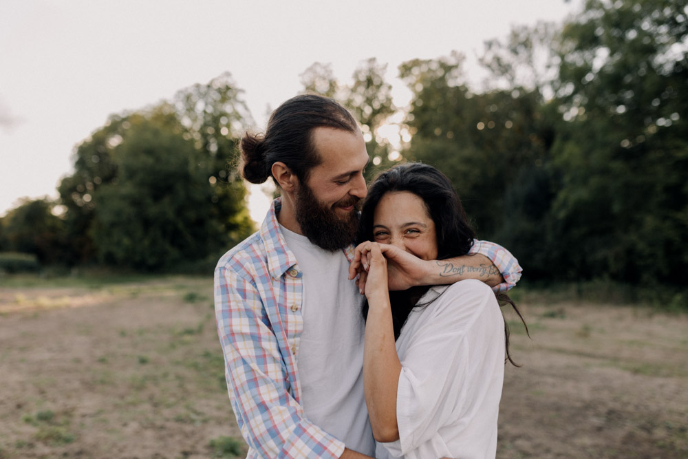 How to pose during couple's photo session. Hampshire photographer for lovely couples. Celebrate your relationship. Hampshire couple's photographer. Ewa Jones Photography